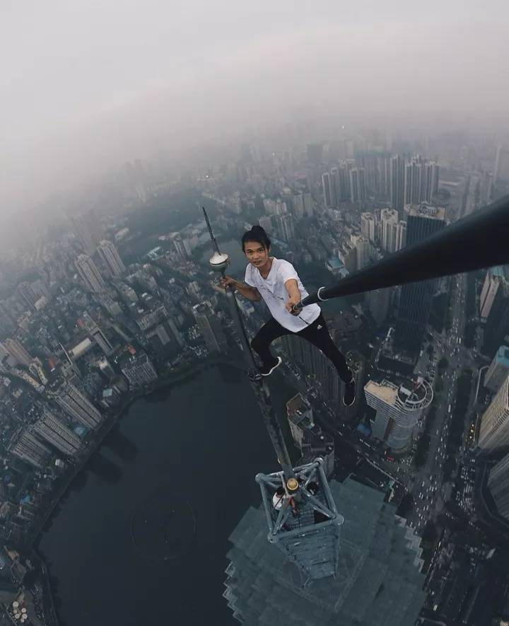 中国爬楼第一人咏宁(图1)